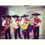 Grupo mexicano trio de mariachis